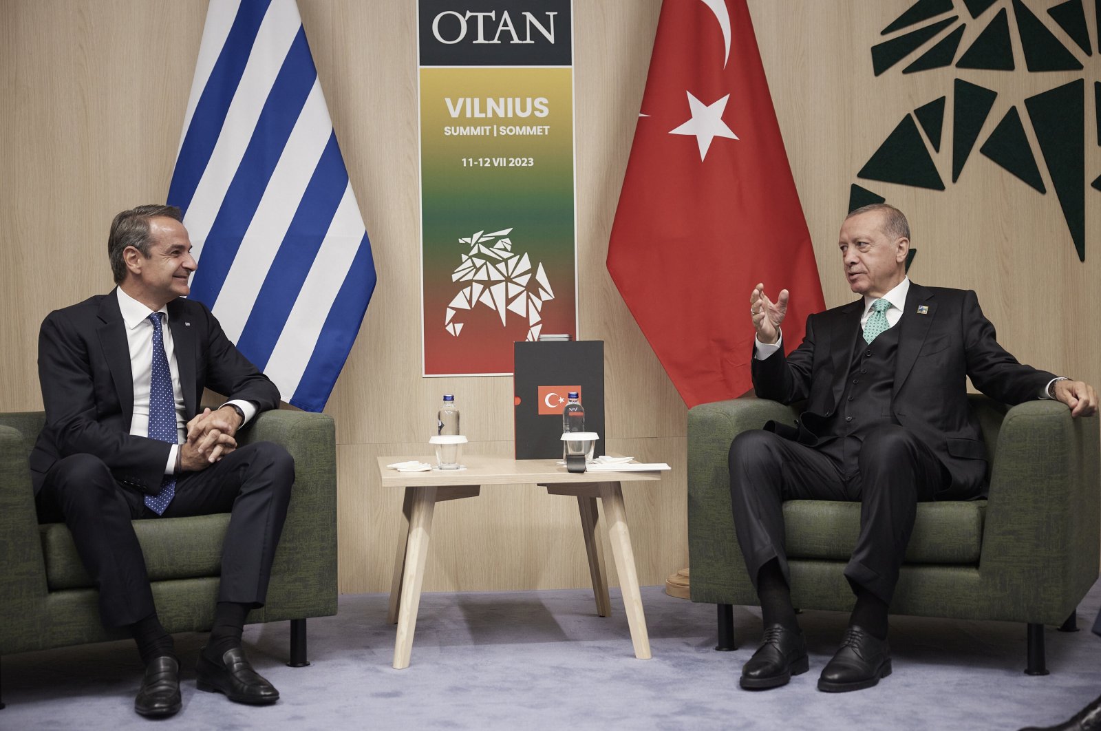 President Recep Tayyip Erdoğan and Greece&#039;s Prime Minister Kyriakos Mitsotakis (L) meet at the NATO summit, Vilnius, Lithuania, July 12, 2023. (AP Photo)