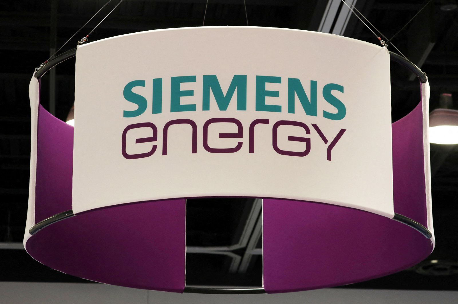 The logo of energy technology company Siemens Energy on display during the LNG 2023 energy trade show in Vancouver, British Columbia, Canada, July 12, 2023. (Reuters Photo)
