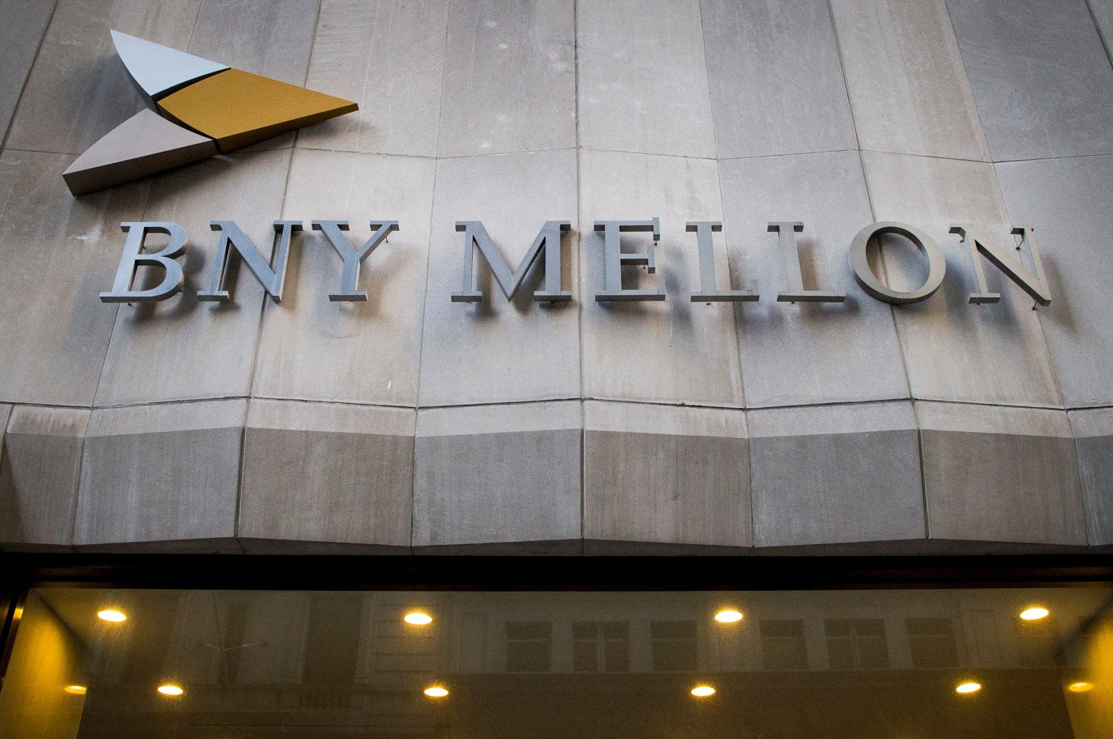 The Bank of New York Mellon Corp. building at 1 Wall St. is seen in New York&#039;s financial district, New York, U.S., March 11, 2015. (Reuters Photo)